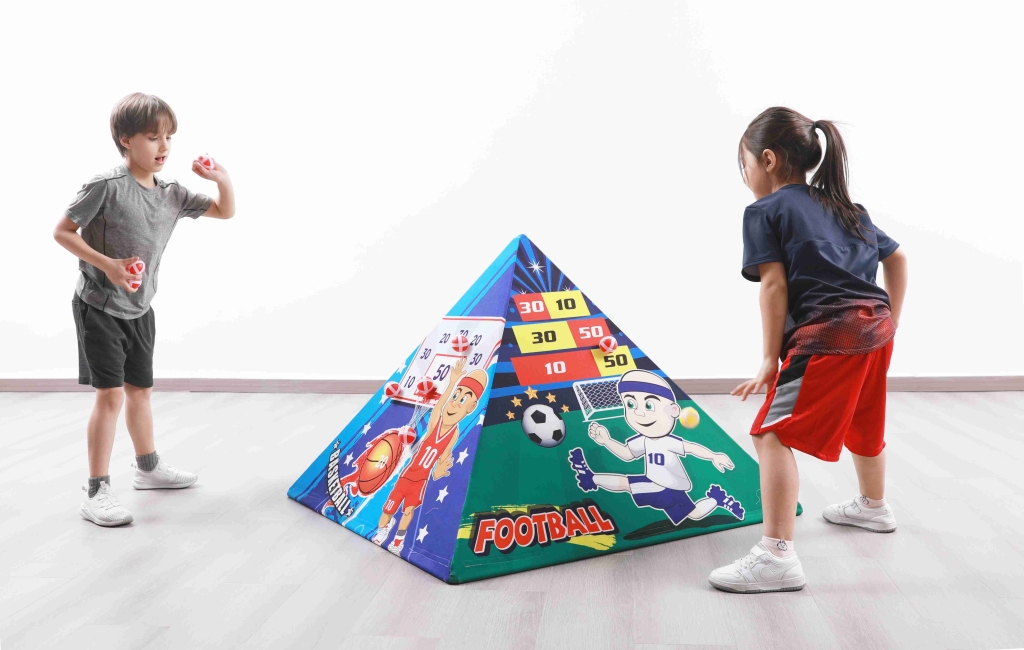 Pyramid Throwing Set - Throwing and catching - 3