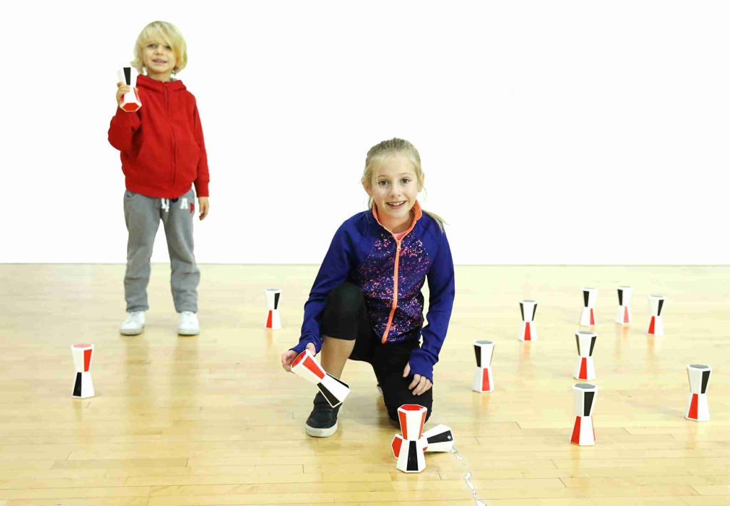 Lollipop Flipping Cup - Team games - 6